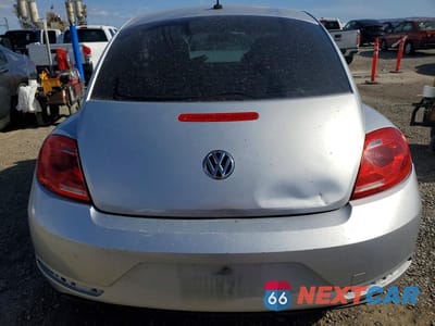 Zdjęcie 6 z 12 samochodu: 2014 VOLKSWAGEN BEETLE VIN:3VWFP7AT6EM621381 - miniatura