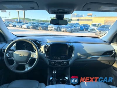 Zdjęcie 9 z 10 samochodu: 2018 CHEVROLET TRAVERSE PREMIER VIN:1GNERKKW8JJ149509 - miniatura