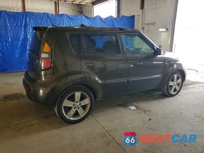 Trzecie zdjęcie samochodu z tyłu: 2010 KIA SOUL + VIN:KNDJT2A24A7132095 - miniatura