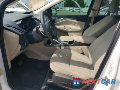 Zdjęcie 7 z 13 samochodu: 2018 FORD ESCAPE SE VIN:1FMCU9GD3JUA75067 - miniatura