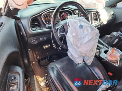 Zdjęcie 8 z 12 samochodu: 2018 DODGE CHALLENGER SXT VIN:2C3CDZAG9JH232843 - miniatura