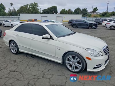Czwarte zdjęcie samochodu z boku: 2012 MERCEDES-BENZ E 350 VIN:WDDHF5KB6CA579805 - miniatura