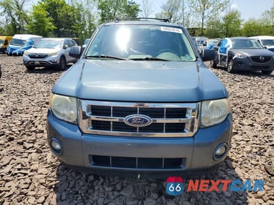 Piąte zdjęcie samochodu w środku: 2010 FORD ESCAPE XLT VIN:1FMCU0DG2AKC60927 - miniatura