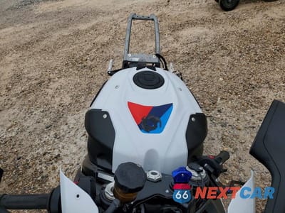 Piąte zdjęcie samochodu w środku: 2026 BMW S 1000 RR VIN:WB10P2309T6M28716 - miniatura