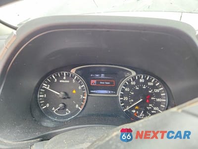 Zdjęcie 9 z 12 samochodu: 2019 NISSAN PATHFINDER SV VIN:5N1DR2MM3KC638921 - miniatura