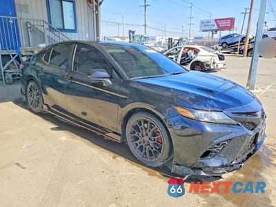 Czwarte zdjęcie samochodu z boku: 2020 TOYOTA CAMRY TRD VIN:4T1NZ1AK1LU040940 - miniatura