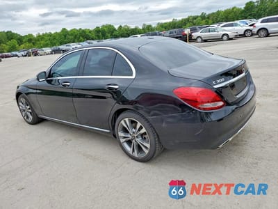 Drugie zdjęcie samochodu z przodu: 2018 MERCEDES-BENZ C 300 4MATIC VIN:55SWF4KBXJU252824 - miniatura