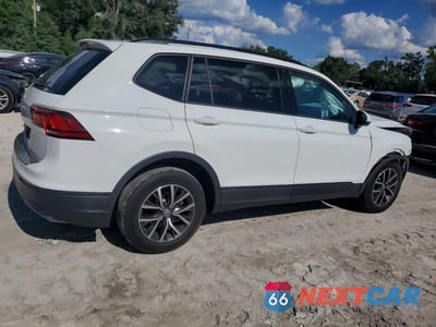 Trzecie zdjęcie samochodu z tyłu: 2021 VOLKSWAGEN TIGUAN S VIN:3VV1B7AX5MM075879 - miniatura