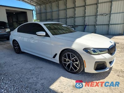 Czwarte zdjęcie samochodu z boku: 2022 BMW 530 XI VIN:WBA13BJ01NWX81232 - miniatura