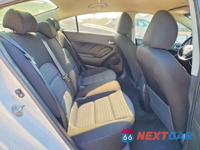 Zdjęcie 10 z 12 samochodu: 2018 KIA FORTE S VIN:3KPFL4A78JE275130 - miniatura