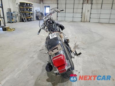 Czwarte zdjęcie samochodu z boku: 2003 SUZUKI VL800 VIN:JS1VS54AX32111528 - miniatura