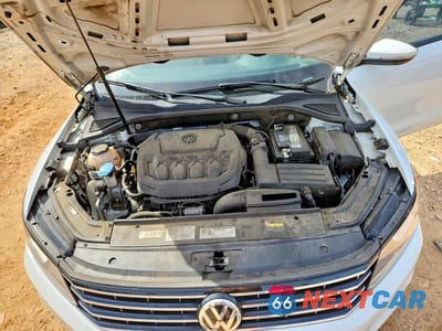 Zdjęcie 11 z 12 samochodu: 2019 VOLKSWAGEN PASSAT WOLFSBURG VIN:1VWLA7A32KC012029 - miniatura