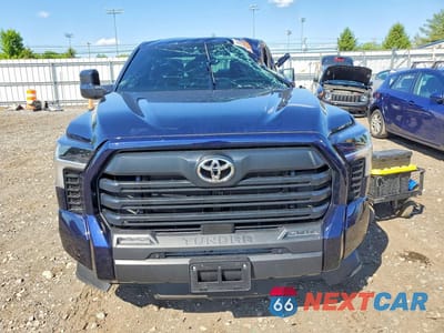 Piąte zdjęcie samochodu w środku: 2026 TOYOTA TUNDRA SR5 VIN:5TFLA5DB7TX363894 - miniatura