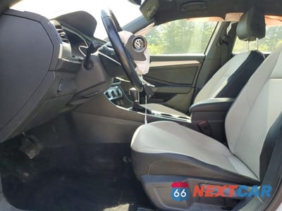 Zdjęcie 7 z 13 samochodu: 2019 VOLKSWAGEN JETTA S VIN:3VWC57BUXKM253010 - miniatura