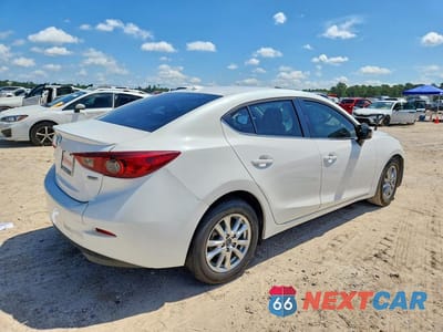 Trzecie zdjęcie samochodu z tyłu: 2016 MAZDA 3 TOURING VIN:3MZBM1W75GM269008 - miniatura