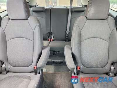 Zdjęcie 10 z 14 samochodu: 2013 CHEVROLET TRAVERSE LT VIN:1GNKRGKD4DJ176287 - miniatura