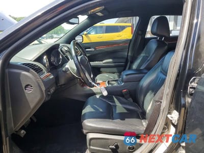 Zdjęcie 7 z 12 samochodu: 2014 CHRYSLER 300 VIN:2C3CCAAG5EH128005 - miniatura
