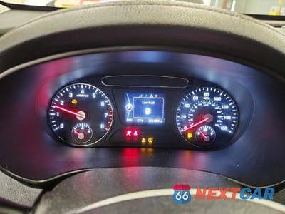 Zdjęcie 9 z 13 samochodu: 2016 KIA SORENTO EX VIN:5XYPHDA19GG038580 - miniatura