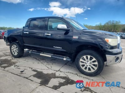 Czwarte zdjęcie samochodu z boku: 2013 TOYOTA TUNDRA PLATINUM VIN:5TFHW5F13DX315189 - miniatura