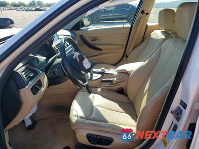 Zdjęcie 7 z 12 samochodu: 2013 BMW 320 I VIN:WBA3B1C52DF462872 - miniatura