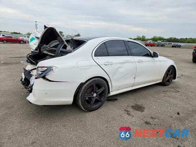 Trzecie zdjęcie samochodu z tyłu: 2017 MERCEDES-BENZ E 300 4MATIC VIN:WDDZF4KB6HA052241 - miniatura