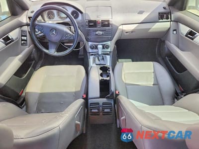 Zdjęcie 8 z 12 samochodu: 2008 MERCEDES-BENZ C 300 VIN:WDDGF54X48R027961 - miniatura