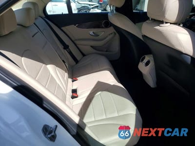 Zdjęcie 10 z 12 samochodu: 2015 MERCEDES-BENZ C 300 VIN:55SWF4JB0FU083518 - miniatura