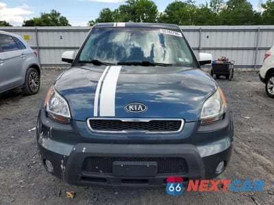 Piąte zdjęcie samochodu w środku: 2010 KIA SOUL + VIN:KNDJT2A2XA7072856 - miniatura
