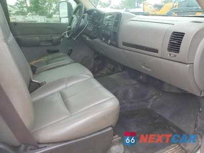 Zdjęcie 10 z 12 samochodu: 2008 CHEVROLET SILVERADO C3500 VIN:1GBHC34KX8E129759 - miniatura