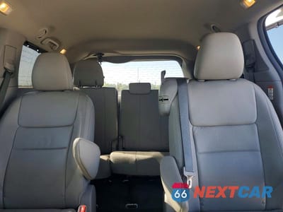 Zdjęcie 10 z 13 samochodu: 2015 TOYOTA SIENNA XLE 8-PASSENGER VIN:5TDYK3DC0FS561534 - miniatura