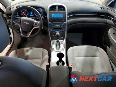 Zdjęcie 8 z 12 samochodu: 2013 CHEVROLET MALIBU LS VIN:1G11B5SA5DF320931 - miniatura