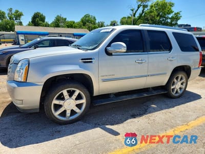 2010 CADILLAC ESCALADE PREMIUM 1GYUCCEF9AR216783 - główne zdjęcie licytacji z USA - miniatura