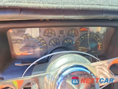 Zdjęcie 9 z 12 samochodu: 1991 CHEVROLET CAMARO RS VIN:1G1FP23TXML100451 - miniatura