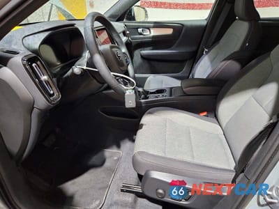 Zdjęcie 7 z 13 samochodu: 2024 VOLVO XC40 CORE VIN:YV4L12UK3R2238022 - miniatura