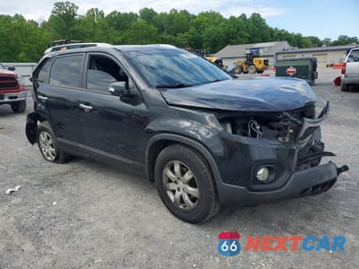 Czwarte zdjęcie samochodu z boku: 2011 KIA SORENTO LX VIN:5XYKT3A19BG138013 - miniatura