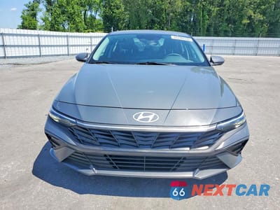 Piąte zdjęcie samochodu w środku: 2025 HYUNDAI ELANTRA SE VIN:KMHLL4DG7SU034155 - miniatura