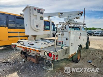 Czwarte zdjęcie samochodu z boku: 2013 FORD F450 SUPER DUTY BUCKET TRUCK VIN:1FDUF4GY0DEB00445 - miniatura
