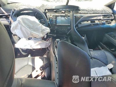 Zdjęcie 8 z 11 samochodu: 2018 TOYOTA CAMRY SE VIN:4T1B11HK4JU556724 - miniatura