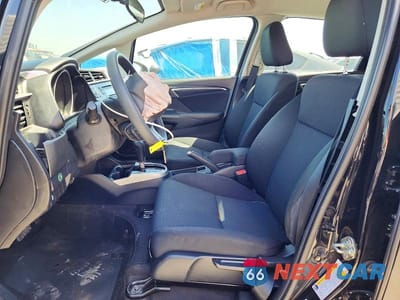 Zdjęcie 7 z 12 samochodu: 2020 HONDA FIT LX VIN:3HGGK5H40LM705171 - miniatura