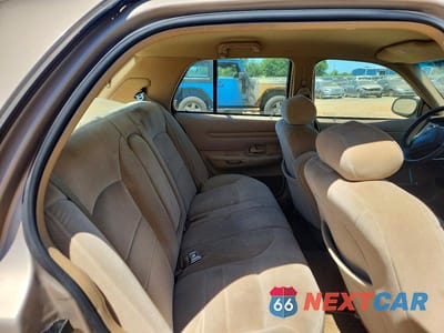 Zdjęcie 10 z 12 samochodu: 1998 FORD CROWN VICTORIA LX VIN:2FAFP74W5WX179374 - miniatura