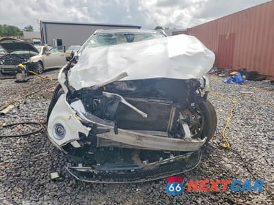 Piąte zdjęcie samochodu w środku: 2019 MERCEDES-BENZ GLA 250 VIN:WDCTG4EB5KU007946 - miniatura