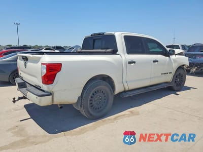 Trzecie zdjęcie samochodu z tyłu: 2019 NISSAN TITAN SV VIN:1N6AA1E68KN529168 - miniatura