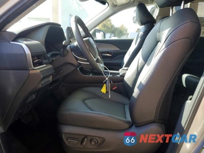 Zdjęcie 7 z 13 samochodu: 2026 TOYOTA GRAND HIGHLANDER XLE VIN:5TDAAAB51TS122044 - miniatura