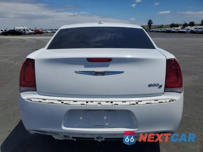 Zdjęcie 6 z 13 samochodu: 2019 CHRYSLER 300 S VIN:2C3CCABG4KH697888 - miniatura
