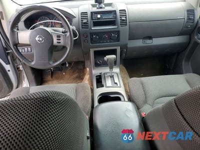 Zdjęcie 8 z 12 samochodu: 2005 NISSAN PATHFINDER XE VIN:5N1AR18W55C748852 - miniatura