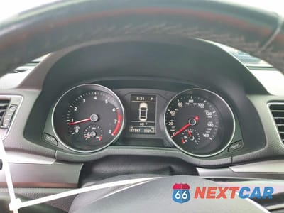 Zdjęcie 9 z 12 samochodu: 2017 VOLKSWAGEN PASSAT R-LINE VIN:1VWDT7A38HC073022 - miniatura