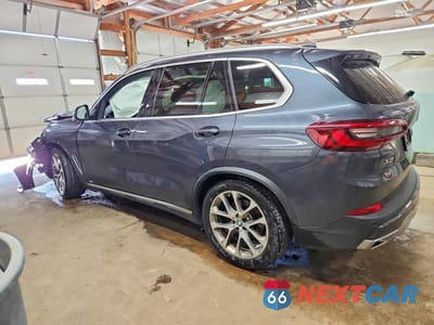 Drugie zdjęcie samochodu z przodu: 2021 BMW X5 XDRIVE40I VIN:5UXCR6C02M9F38817 - miniatura