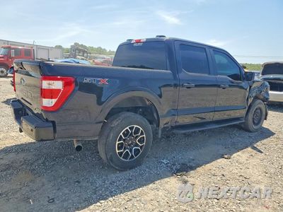 Trzecie zdjęcie samochodu z tyłu: 2023 FORD F150 SUPERCREW VIN:1FTFW1E86PFA11055 - miniatura