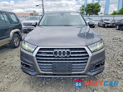 Piąte zdjęcie samochodu w środku: 2018 AUDI Q7 PREMIUM PLUS VIN:WA1LAAF73JD045538 - miniatura