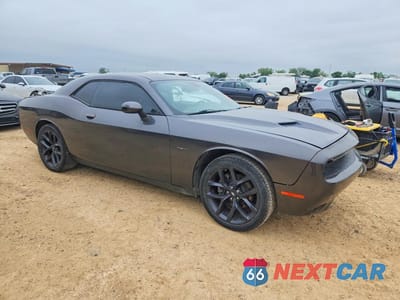 Czwarte zdjęcie samochodu z boku: 2015 DODGE CHALLENGER SXT VIN:2C3CDZAT5FH855929 - miniatura